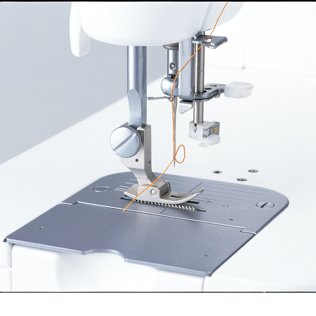 Juki TL-2000Qi Quilting and Sewing Machine