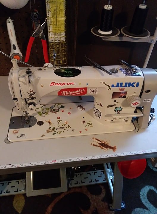 Secondhand Single Needle Jukis Ddl-8700 Industrial Sewing Machines